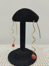 Carica l'immagine nel visualizzatore di Gallery, Orecchini corallo e  gold plated ONDE CORALLO d.