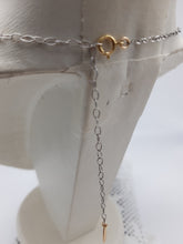 Carica l'immagine nel visualizzatore di Gallery, Collana con vecchi orologi 280