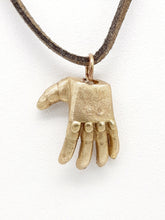 Carica l'immagine nel visualizzatore di Gallery, Collana bronzo MANO