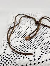 Carica l'immagine nel visualizzatore di Gallery, Collana bronzo