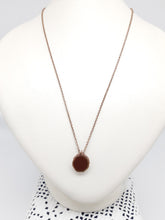 Carica l'immagine nel visualizzatore di Gallery, Collana bronzo e smalto/enamel double face