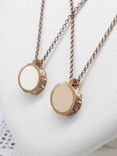 Carica l'immagine nel visualizzatore di Gallery, Collana bronzo e smalto/enamel double face