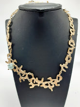 Carica l'immagine nel visualizzatore di Gallery, Collana gold plated e acquamarina SEGNO