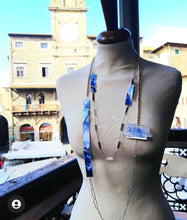 Carica l'immagine nel visualizzatore di Gallery, Collana argento, alluminio  e carta laccata