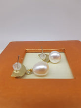Carica l'immagine nel visualizzatore di Gallery, Orecchini corti gold plated