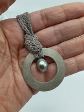 Carica l'immagine nel visualizzatore di Gallery, Collana argento e Perla Tahiti