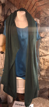 Carica l'immagine nel visualizzatore di Gallery, Stola Cashmere GREEN FOREST
