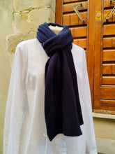 Carica l&#39;immagine nel visualizzatore di Gallery, Sciarpa Cashmere BLU NAVY