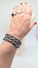 Carica l'immagine nel visualizzatore di Gallery, Collana Corta Ricamo
