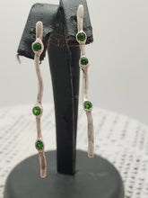 Carica l'immagine nel visualizzatore di Gallery, Orecchini argento e Cromo Diopside  AEQUOREA