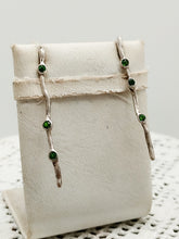 Carica l'immagine nel visualizzatore di Gallery, Orecchini argento e Cromo Diopside  AEQUOREA