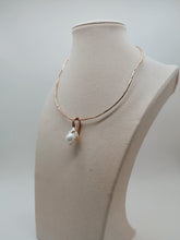 Carica l'immagine nel visualizzatore di Gallery, Collana bronzo Perla Hand