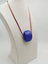 Carica l&#39;immagine nel visualizzatore di Gallery, Collana vetro Sasso Blu