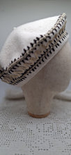 Carica l'immagine nel visualizzatore di Gallery, Cappello - Winter's hat Naturale  7650