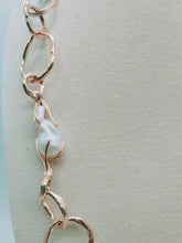Carica l'immagine nel visualizzatore di Gallery, Collana bronzo Perla Barocca