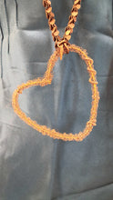 Charger l'image dans la galerie, Collana con grande cuore e molle