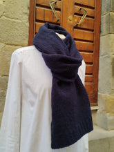 Carica l&#39;immagine nel visualizzatore di Gallery, Sciarpa Merino e Cashmere BLU NAVY