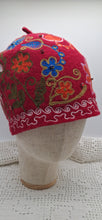 Carica l'immagine nel visualizzatore di Gallery, Cappello - Winter's hat RED 7627