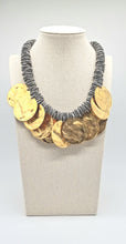 将图片加载到图库查看器，Collana Medaglie Gold