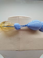 Carica l&#39;immagine nel visualizzatore di Gallery, Collana vetro MOZZO Celeste / Giallo