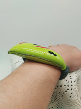 Carica l'immagine nel visualizzatore di Gallery, Bracciale vetro STONE VERDE PISELLO Small