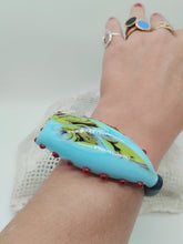 Carica l'immagine nel visualizzatore di Gallery, Bracciale vetro STONE Celeste Red Pois