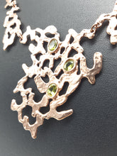 Charger l&#39;image dans la galerie, Collana gold plated e peridoti SEGNO