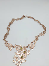 Charger l&#39;image dans la galerie, Collana gold plated e peridoti SEGNO