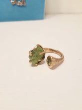 将图片加载到图库查看器，Anello bronzo, Olivina verde e peridoto sfaccettato